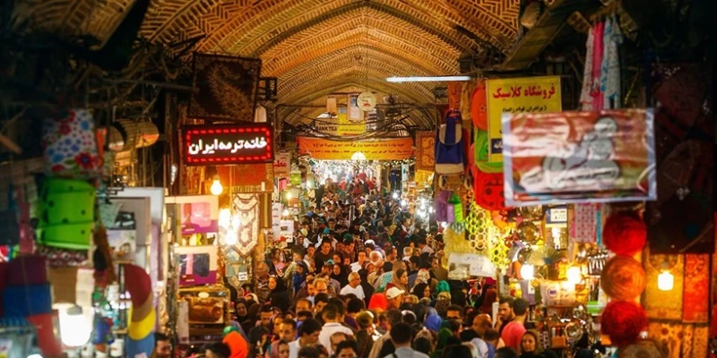 خرید عمده لوازم آرایشی از بازار 15 خرداد
